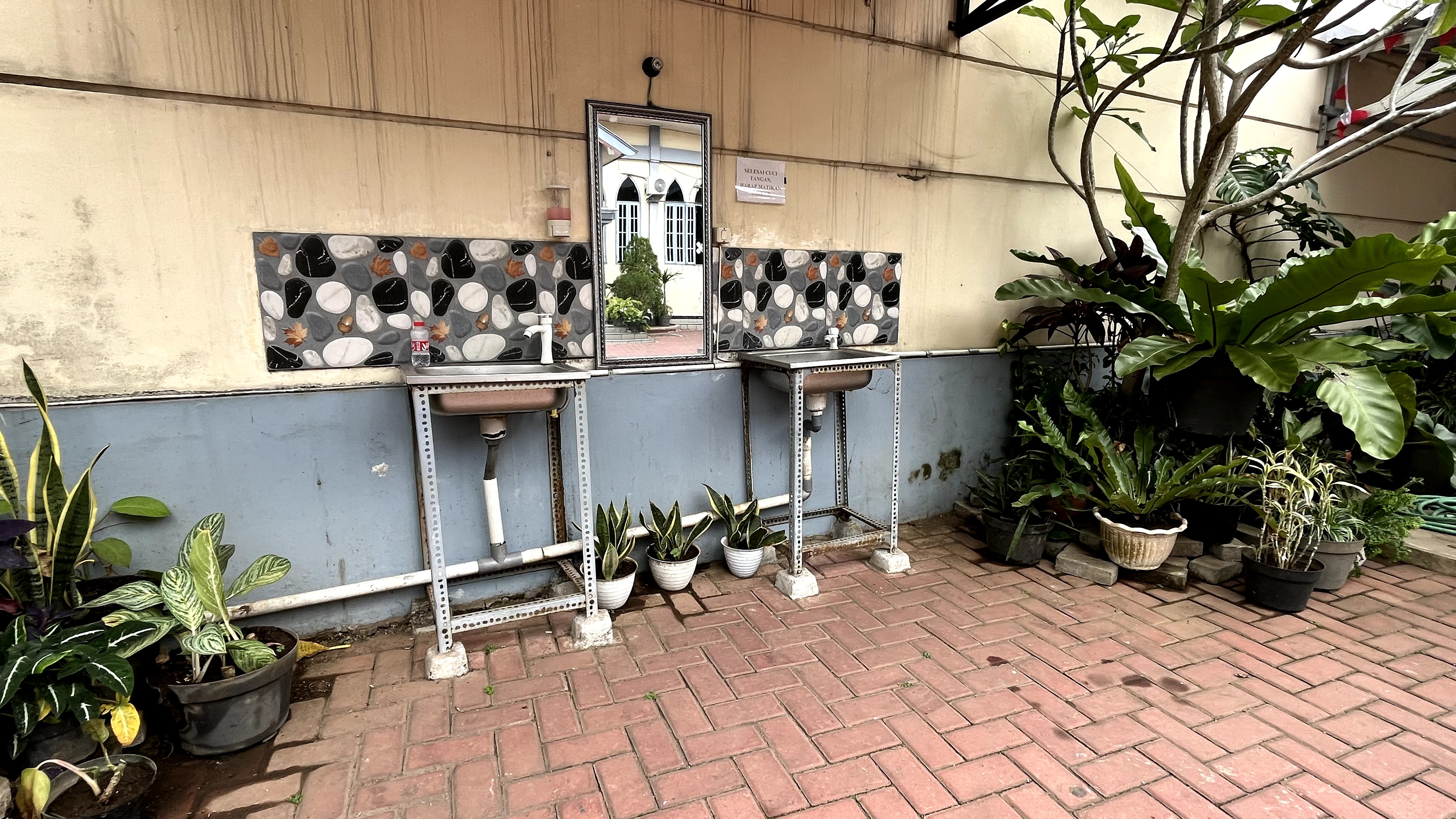 Gereja Protestan Indonesia Bagian Barat (GPIB) Tamansari