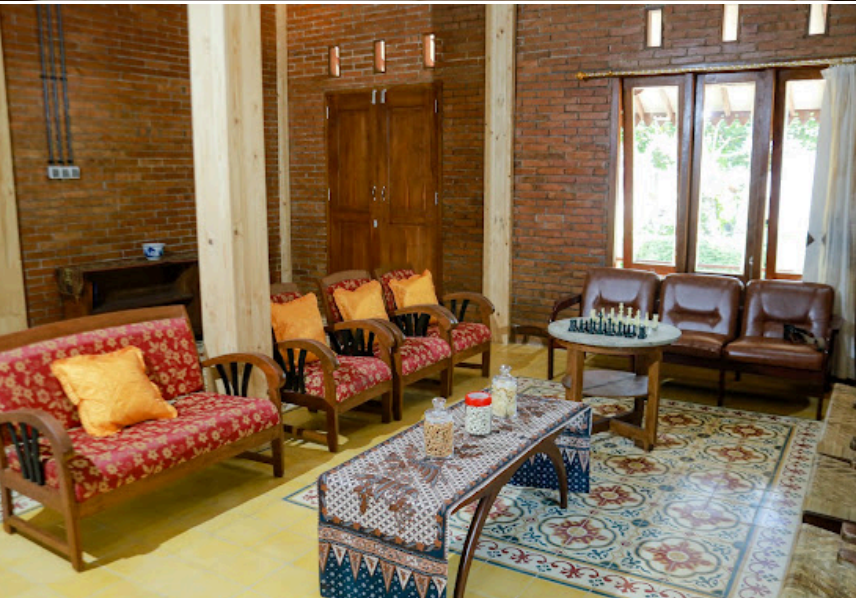 GRIYA SAHABAT HOMESTAY SALATIGA (GUEST HOUSE)