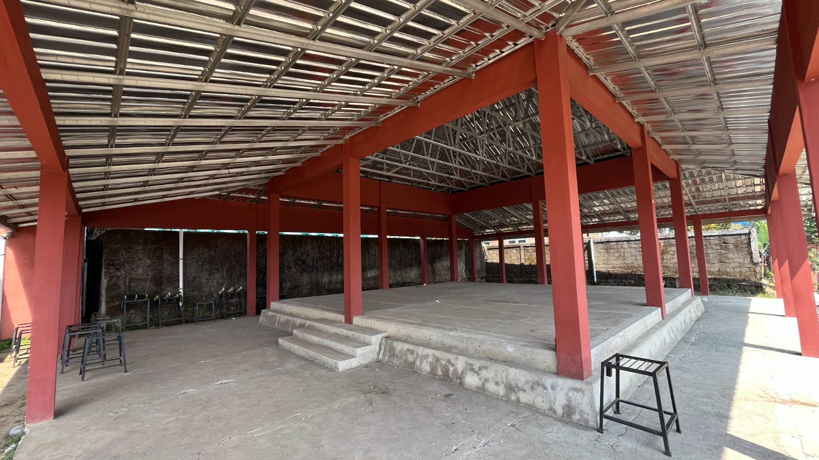 Lapangan Gantangan Burung Dukuh